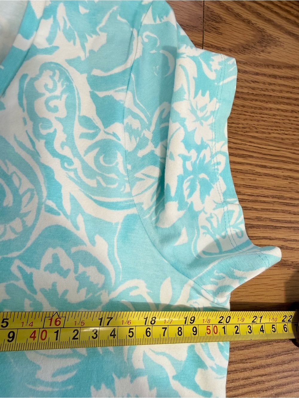 NWOT Chaps Lt Blue & White Floral Design - Short Sleeve Stretchy Tee, Scoop Neck - Picture 5 of 8